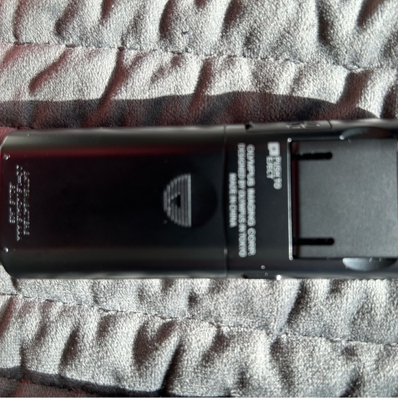 Hi I have a mint condition Olympus recorder if interested msg me thanks - Picture 5 of 5